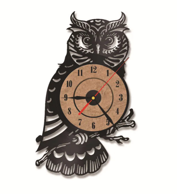 Eulen-Wanduhr – Dekoratives Stück