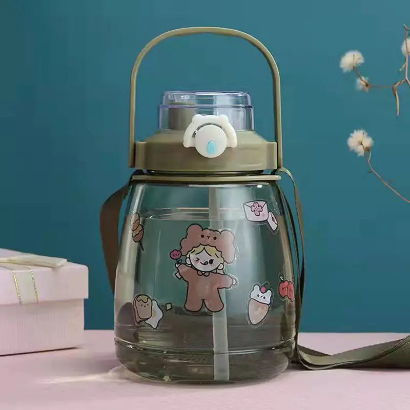 Trinkflasche 1,3 L für die Schule – Buntes Design mit Gurt