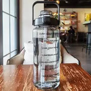 Gourde XXL 2 L – Plastique portable pour sport et voyage