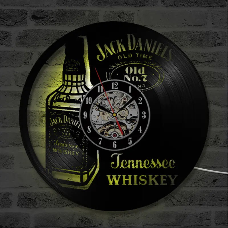 Dekorative Wanduhr aus Vinyl Whiskey