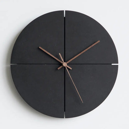 Minimalistische Wanduhr in modernem und geräuschlosem Design