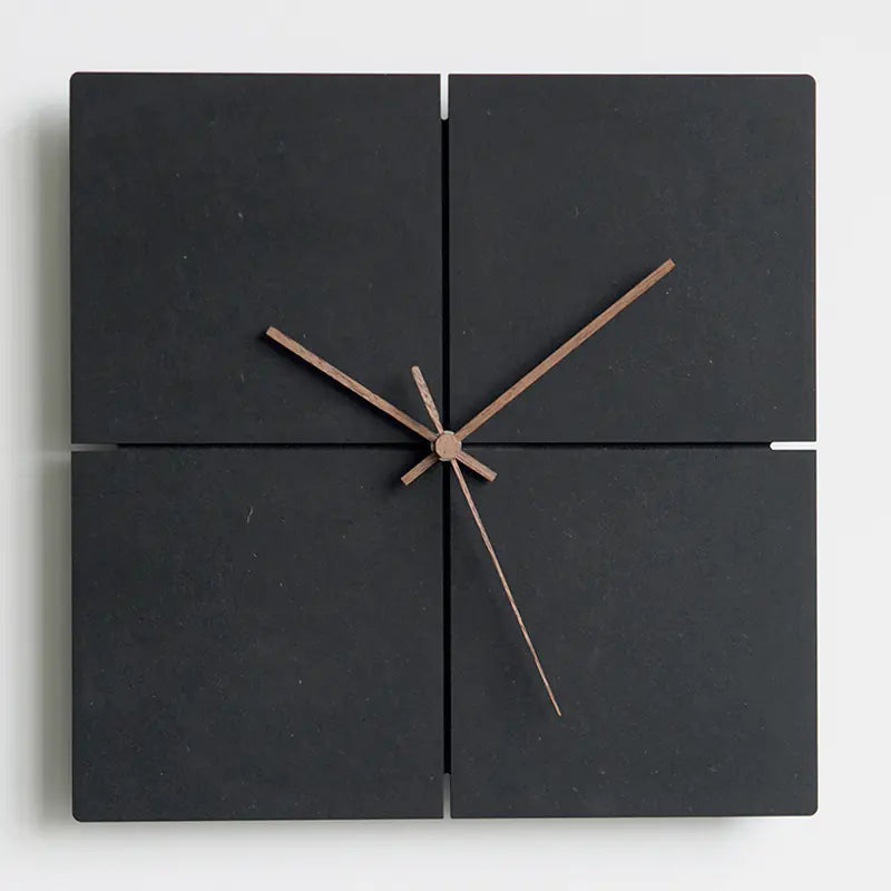 Minimalistische Wanduhr in modernem und geräuschlosem Design